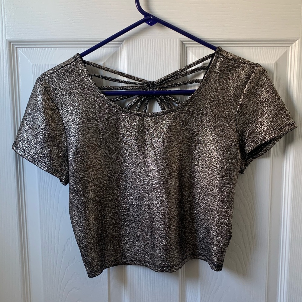 Crop top - NWT!